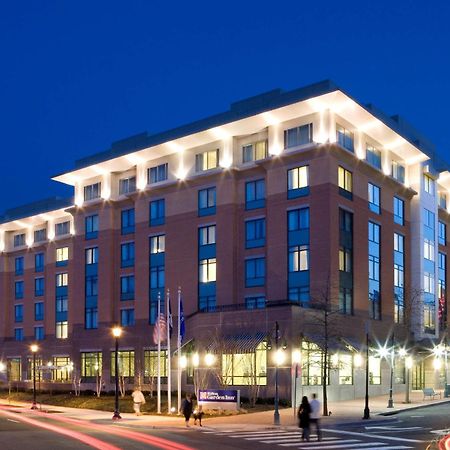 Hilton Garden Inn Shirlington Arlington Dış mekan fotoğraf