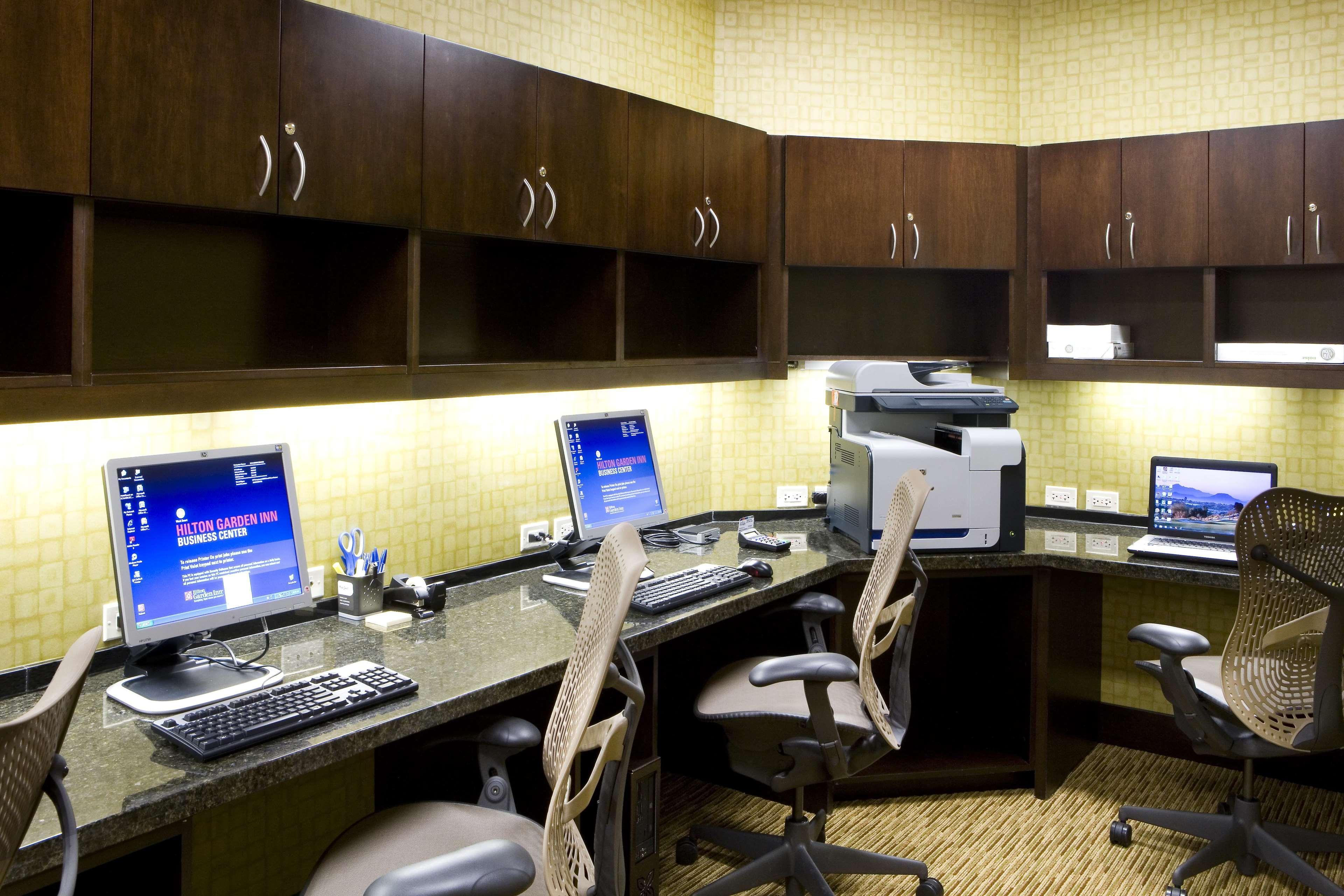 Hilton Garden Inn Shirlington Arlington Dış mekan fotoğraf