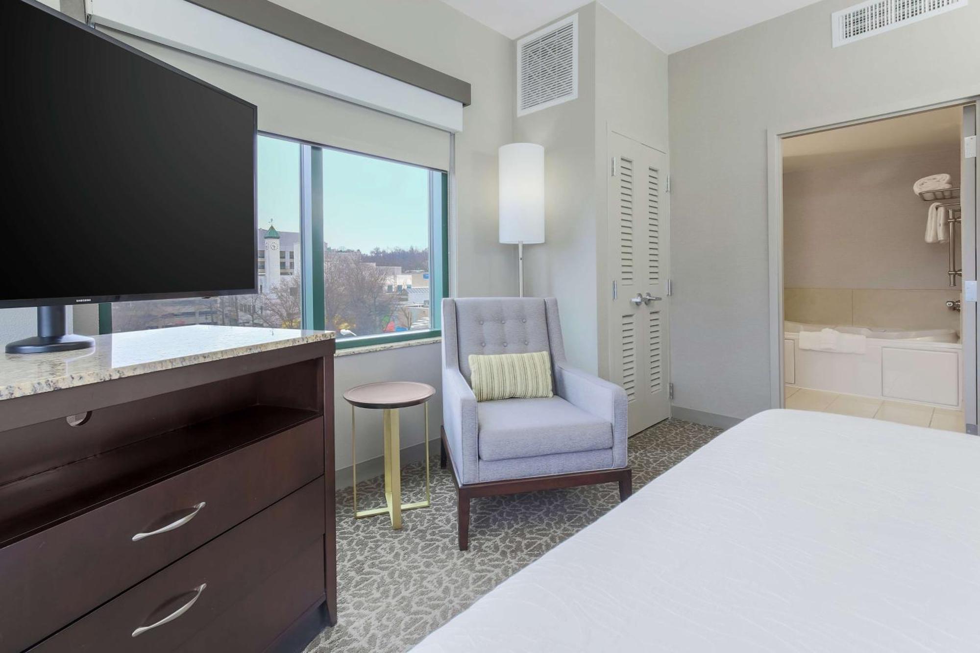 Hilton Garden Inn Shirlington Arlington Dış mekan fotoğraf
