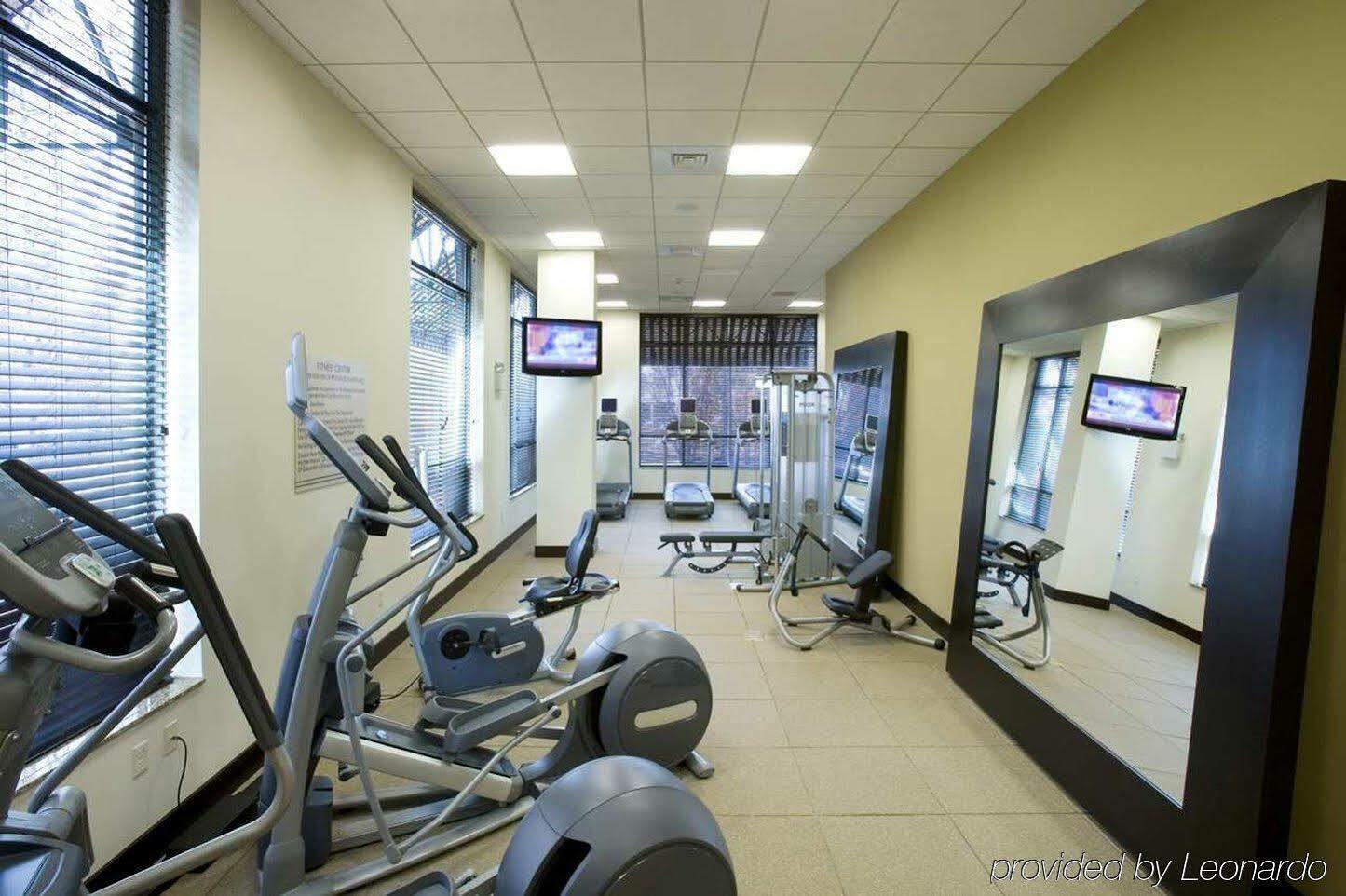 Hilton Garden Inn Shirlington Arlington Dış mekan fotoğraf